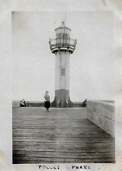 Dieppe Ancien feu de la jetée Est (1913entre 1985 et 1989 (...) PLEINS FEUX SUR LES PHARES Dieppe Ancien feu de la jetée Est (1913entre 1985 et 1989 (...) PLEINS FEUX SUR LES PHARES
